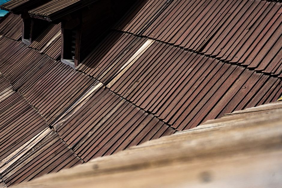 Madeirite Plastificado ou Compensado Naval: Qual Escolher para sua Obra em São Paulo?